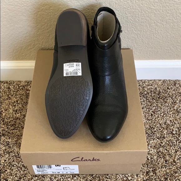 Clarks Leather Ankle Boots - Picture 2 of 2